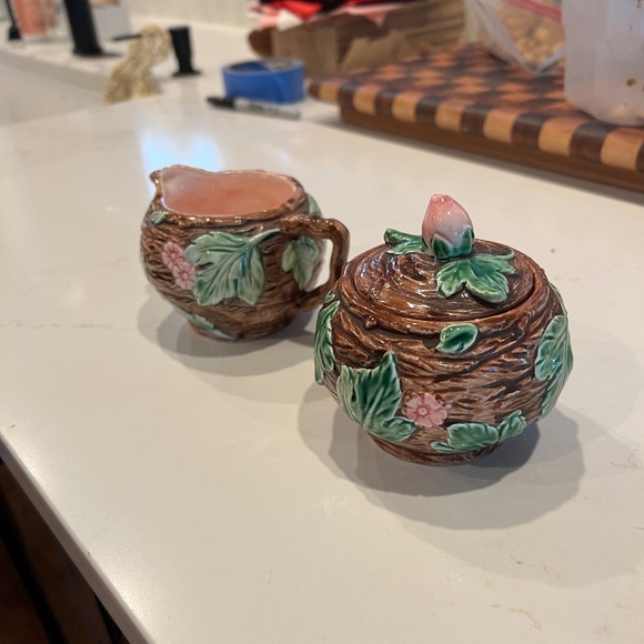 Majolica Creamer & Sugar Bowl By Haldon Group 1985 - Picture 3 of 9